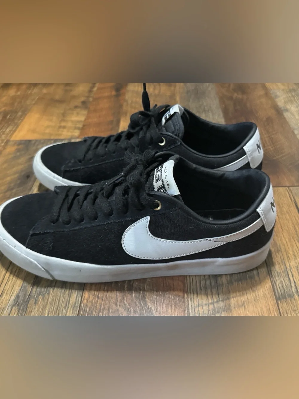 Nike SB Zoom Blazer Low Pro GT black white women’s size 11